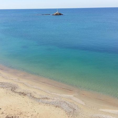 Io Luxury Pool & Hot Tub Suites Preveza Eksteriør bilde