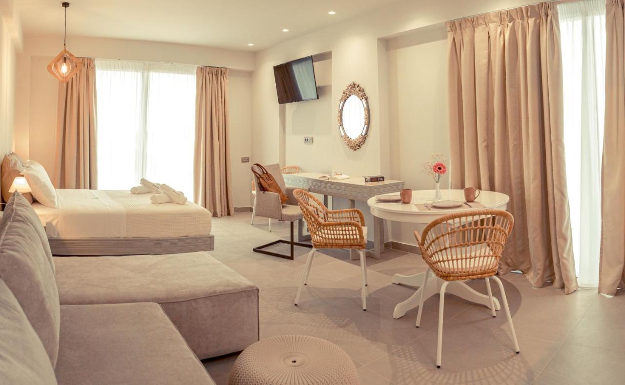 Io Luxury Pool & Hot Tub Suites Preveza Eksteriør bilde