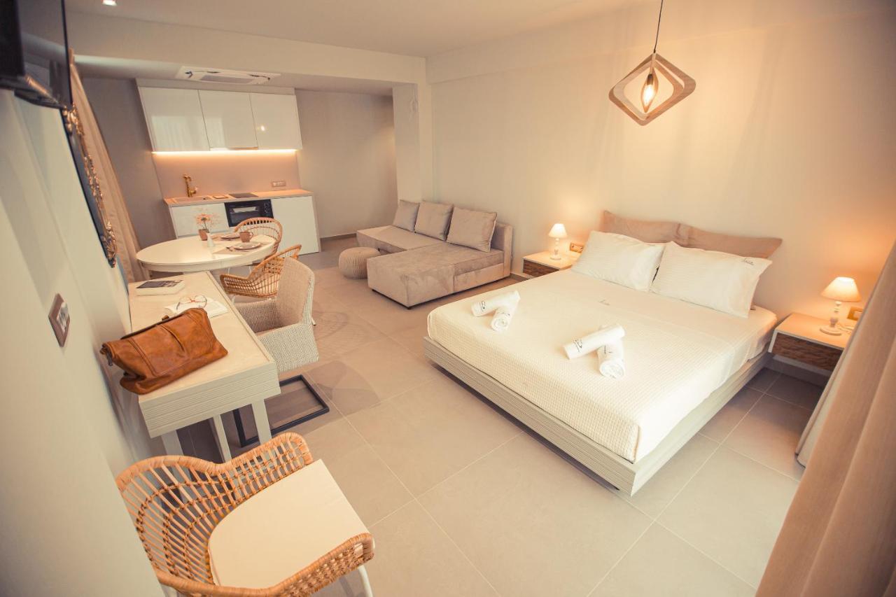 Io Luxury Pool & Hot Tub Suites Preveza Eksteriør bilde