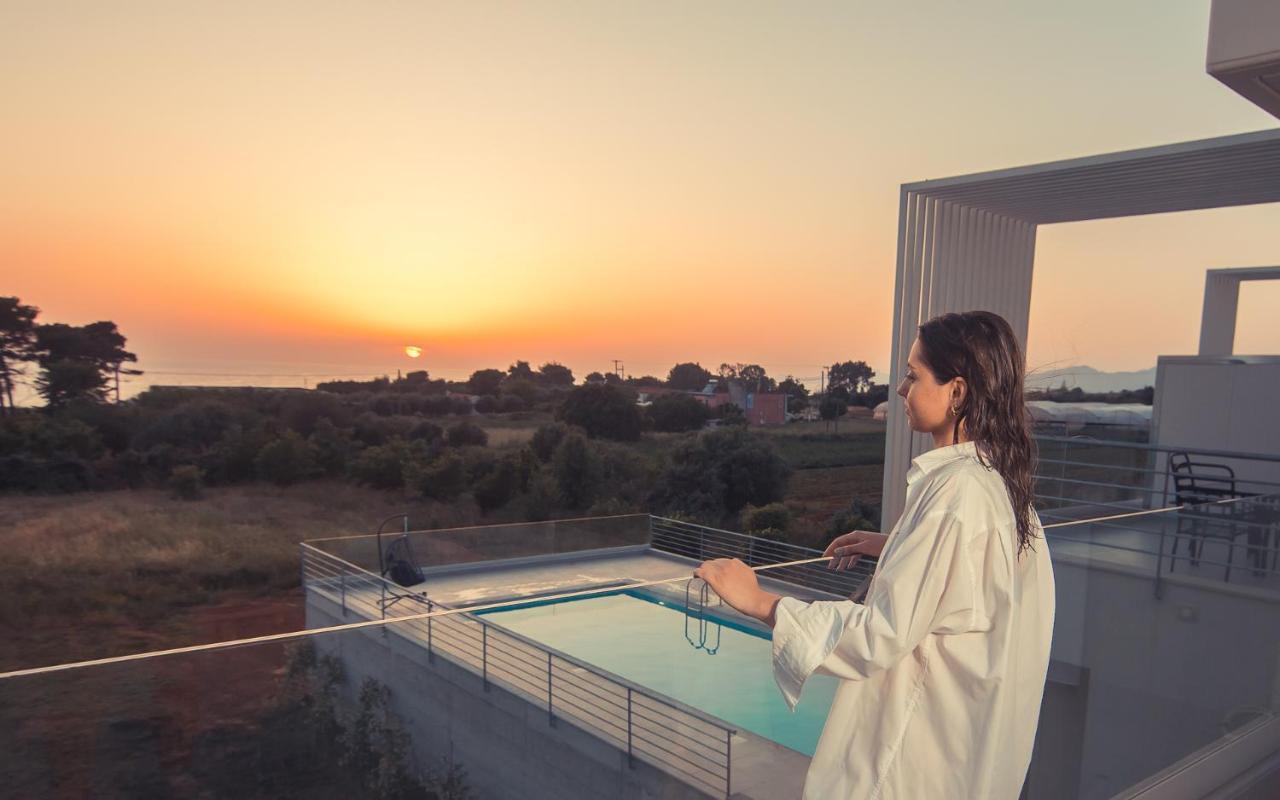 Io Luxury Pool & Hot Tub Suites Preveza Eksteriør bilde