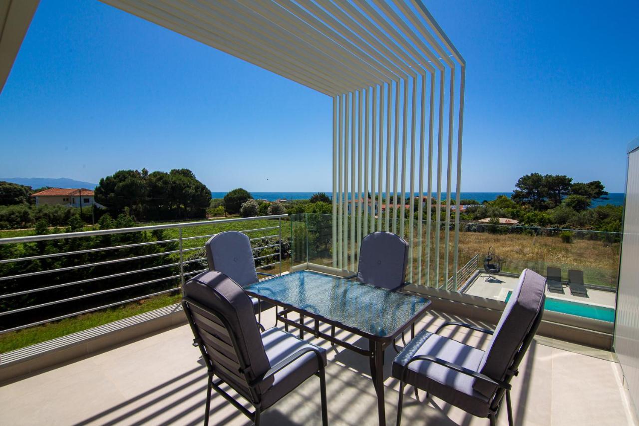 Io Luxury Pool & Hot Tub Suites Preveza Eksteriør bilde