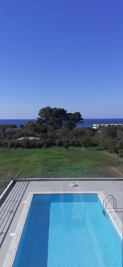 Io Luxury Pool & Hot Tub Suites Preveza Eksteriør bilde